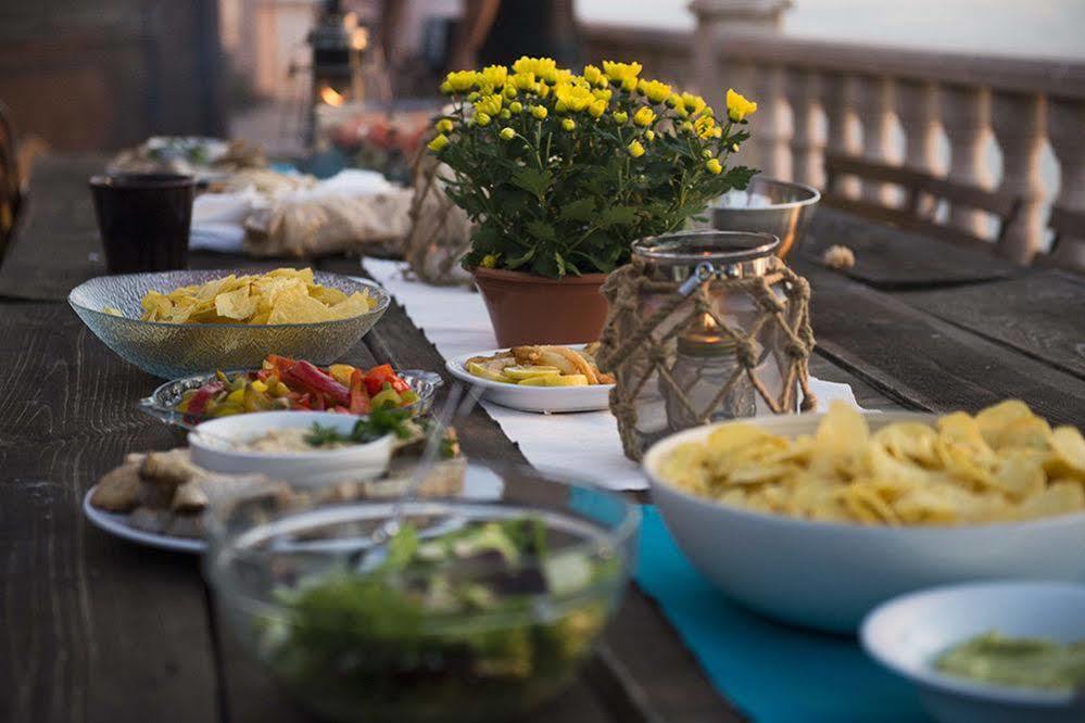 Laneez Ericeira Surf House Hostel ภายนอก รูปภาพ