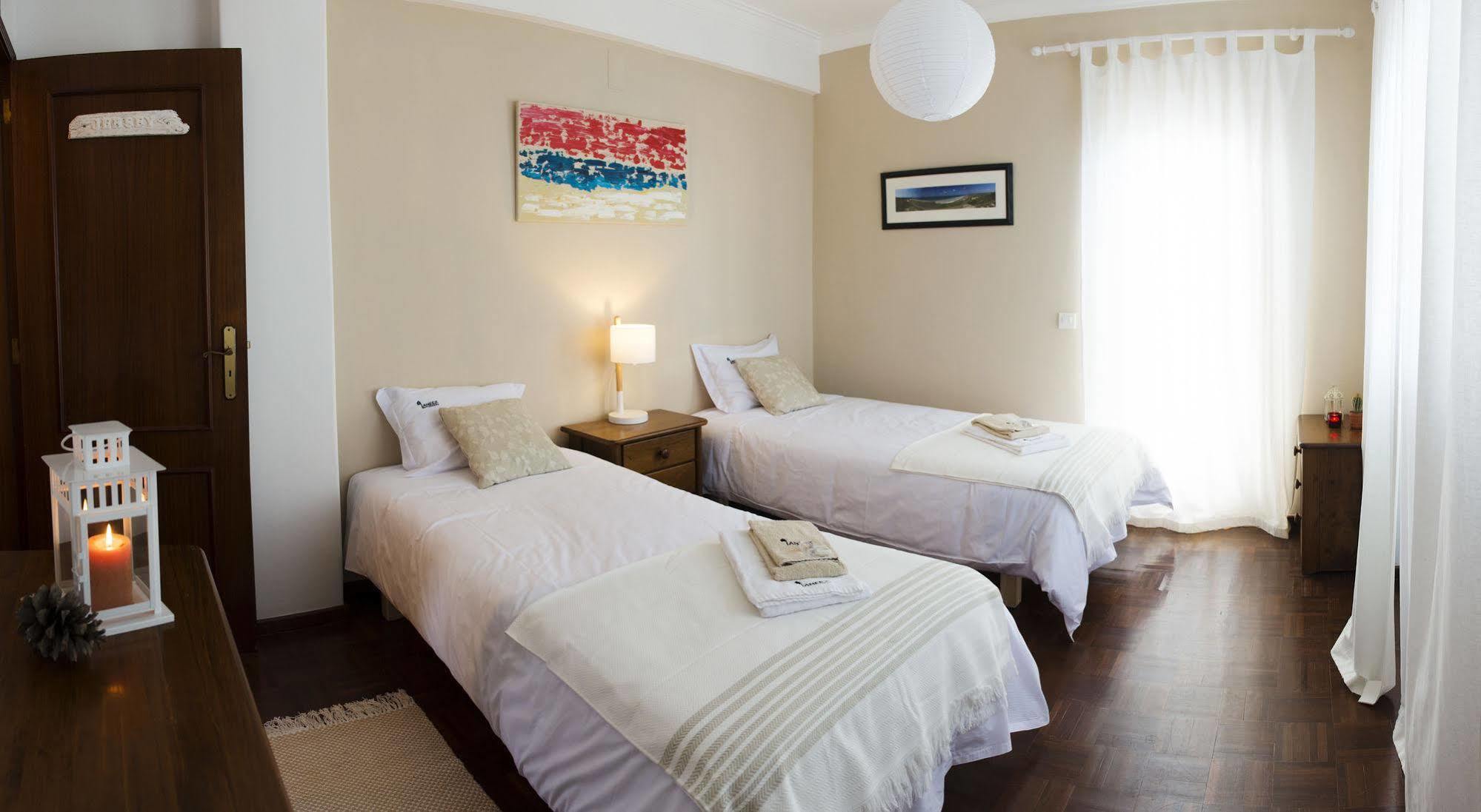 Laneez Ericeira Surf House Hostel ภายนอก รูปภาพ
