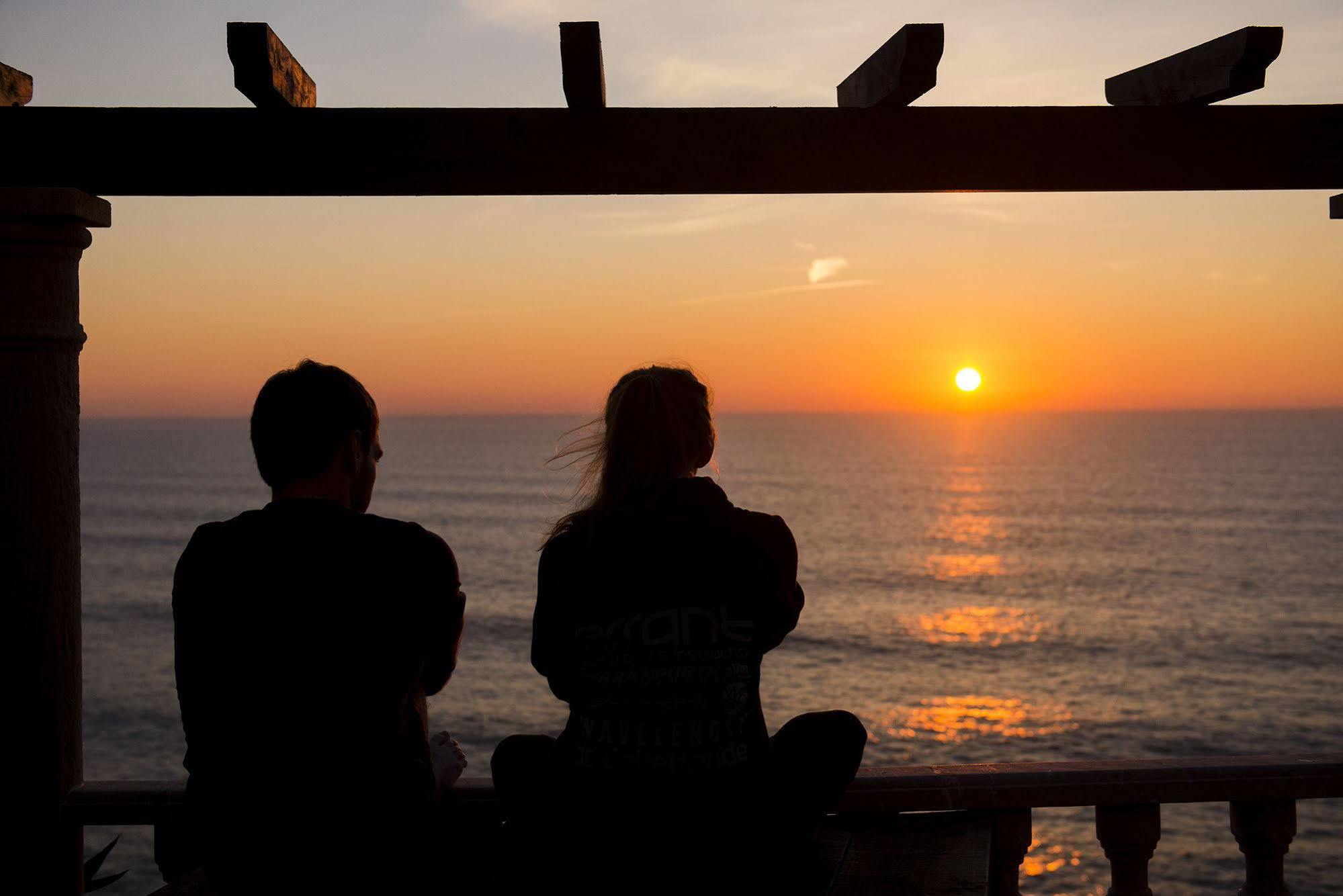 Laneez Ericeira Surf House Hostel ภายนอก รูปภาพ