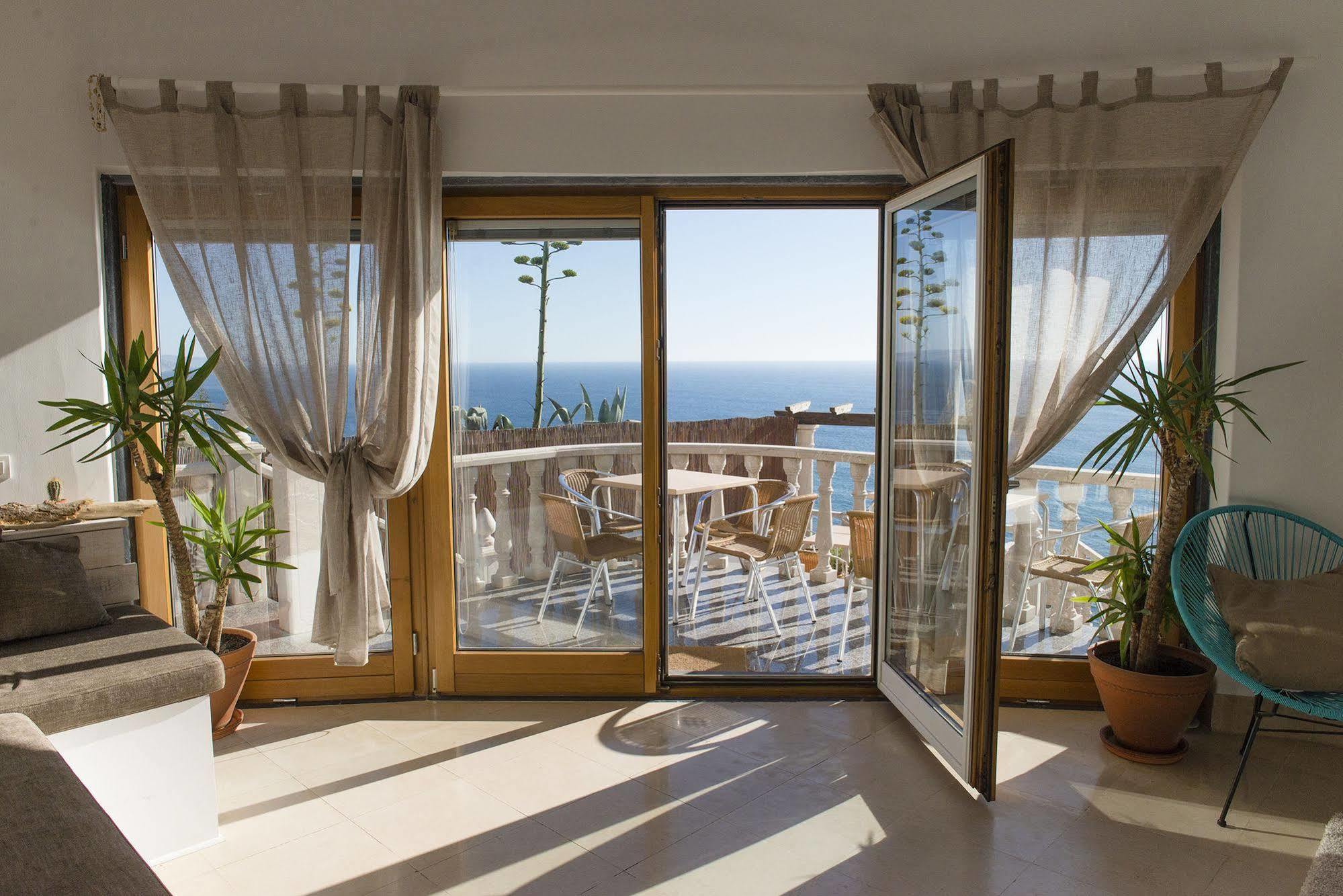 Laneez Ericeira Surf House Hostel ภายนอก รูปภาพ