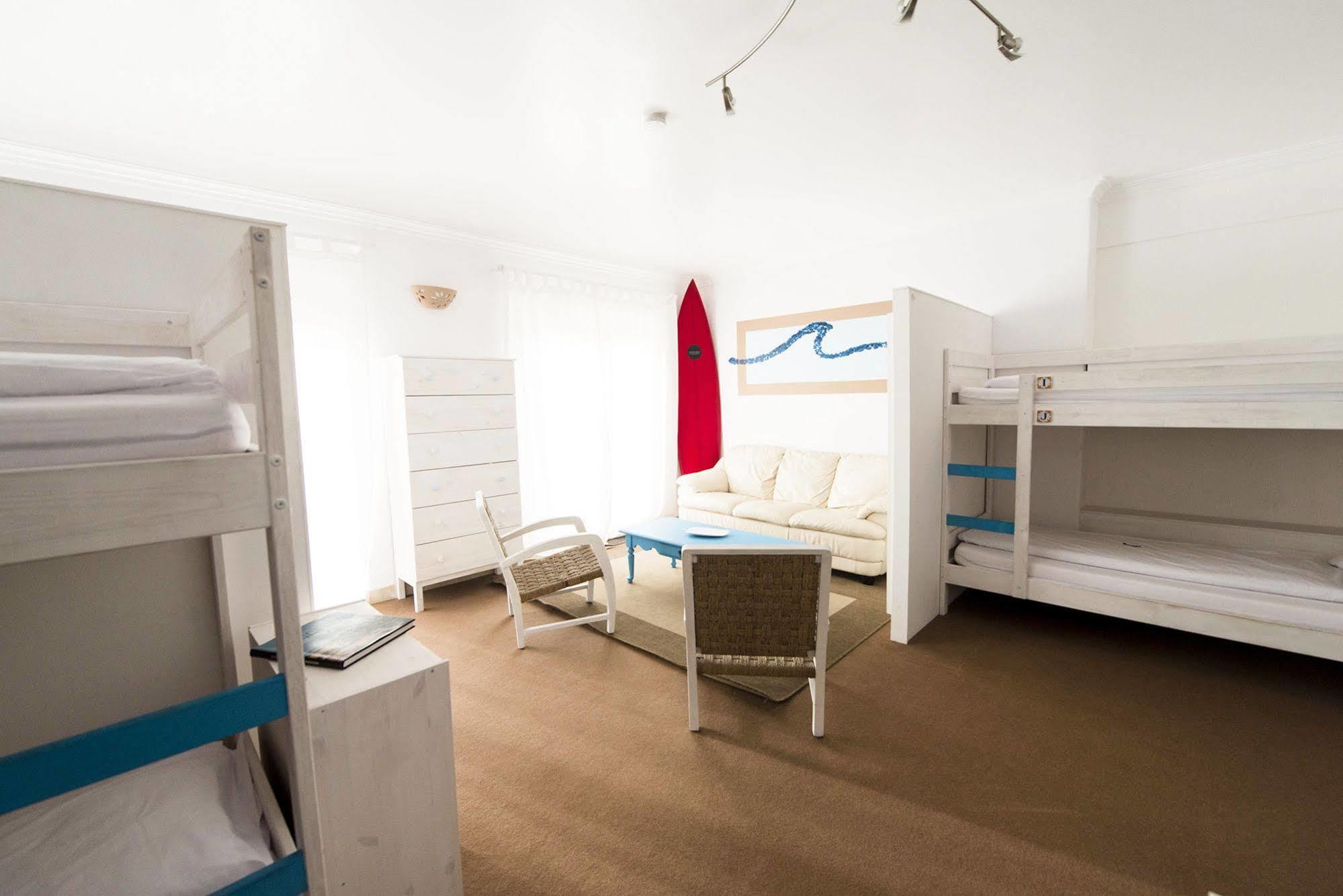 Laneez Ericeira Surf House Hostel ภายนอก รูปภาพ